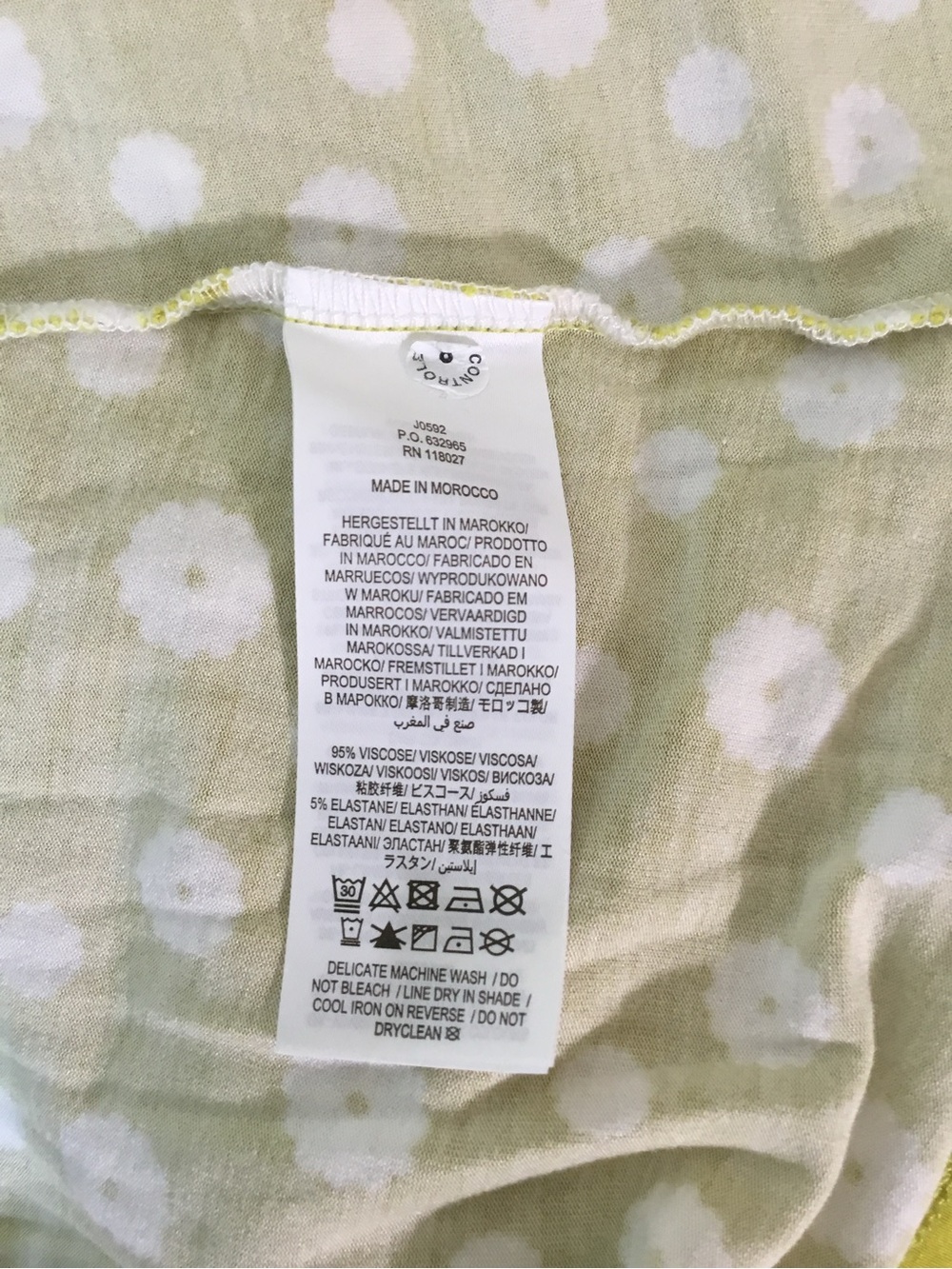 Boden Lola Daisy Print Wrap Jersey Dress - Picture 7 of 7
